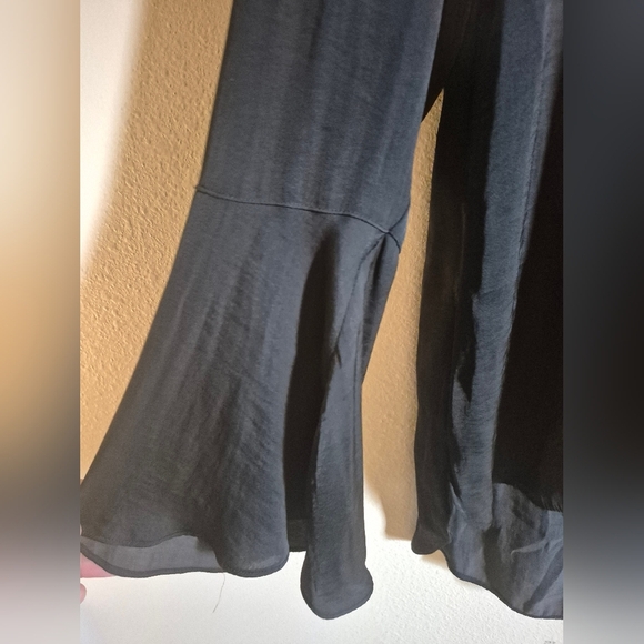 Vera Wang Elegant Black Blouse - Picture 4 of 6